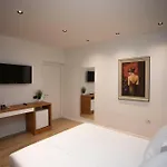 Hotel Claus Tirana