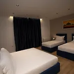 Claus 5* Tirana