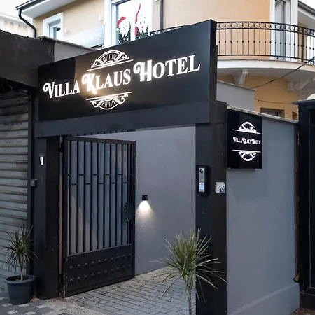 Claus 5* Tirana
