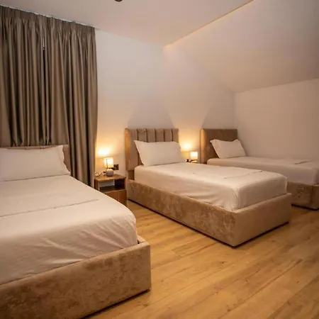 호텔 Claus 티라나