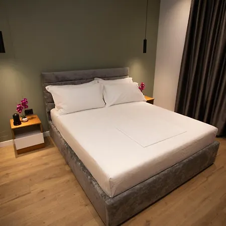 Hotel Claus Tirana