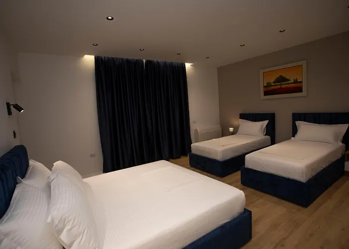 Claus 5* Тирана