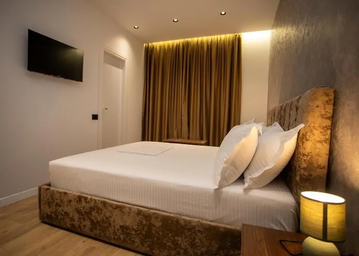 Claus Hotel