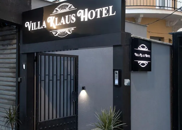 Claus 5* Tirana