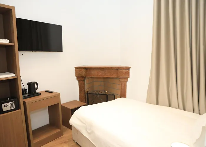 Claus Hotel