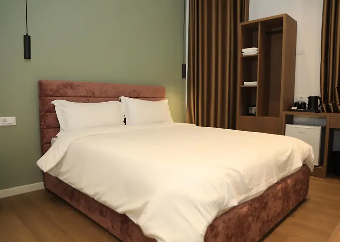 Claus Hotel Tirana